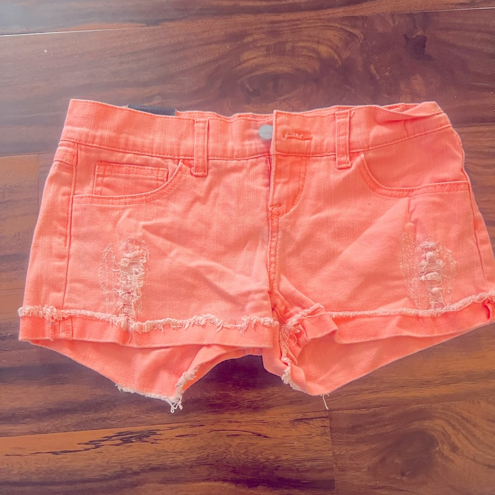 Formula Short Shorts — Neon Peach — Make me and Offer